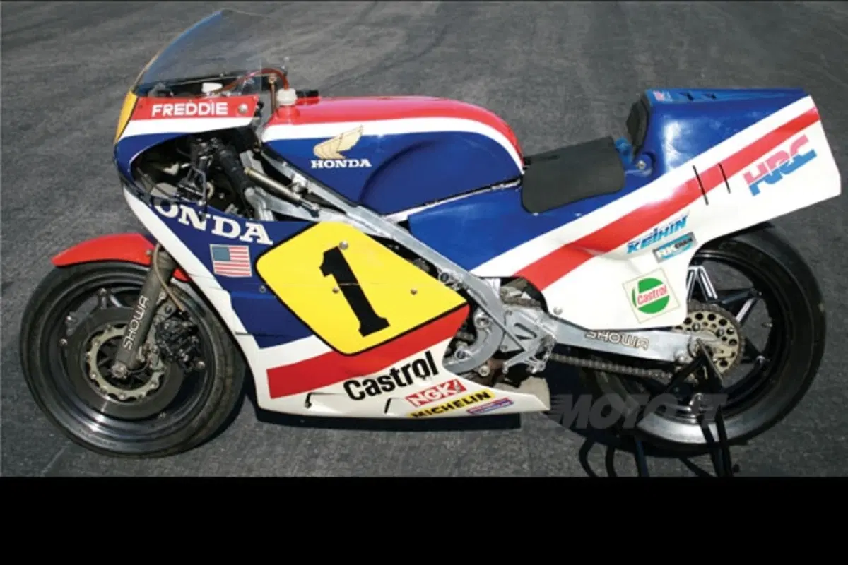 Spencer vende le sue Honda iridate! (3)