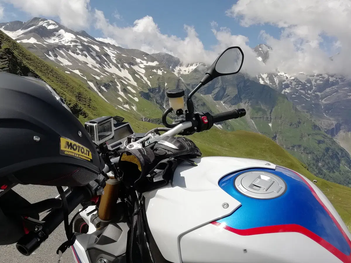Con Louis Moto e i suoi prodotti sul Grossglockner (16)