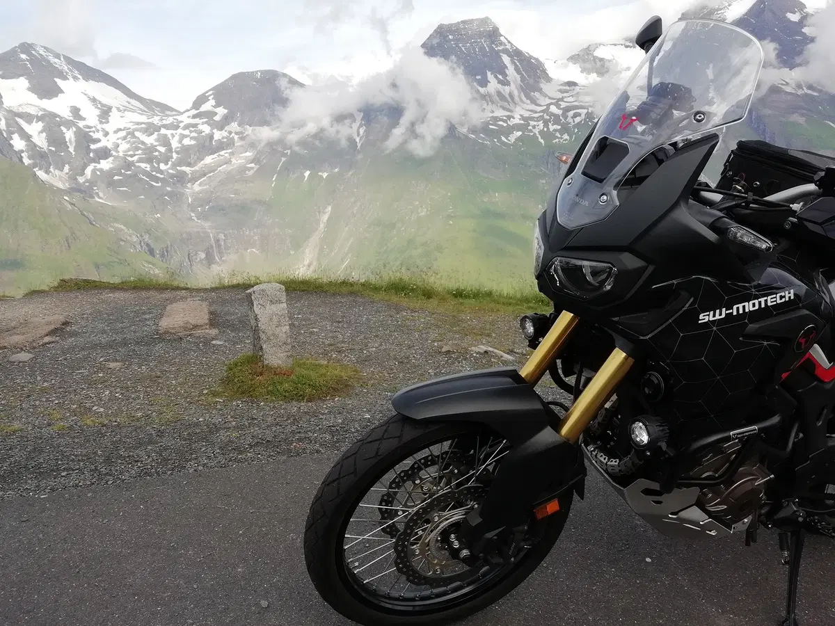 Con Louis Moto e i suoi prodotti sul Grossglockner (17)