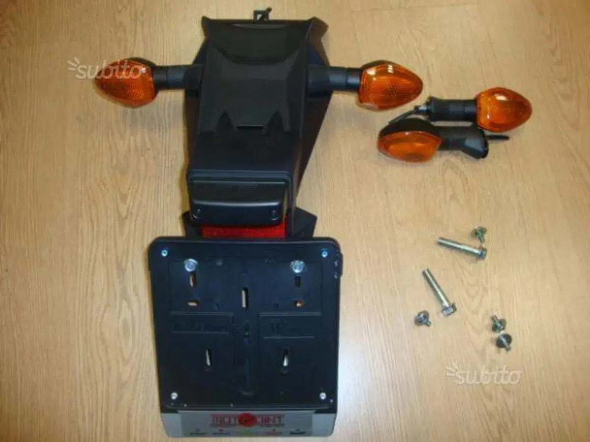 Parafango posteriore suzuki GSR-750
