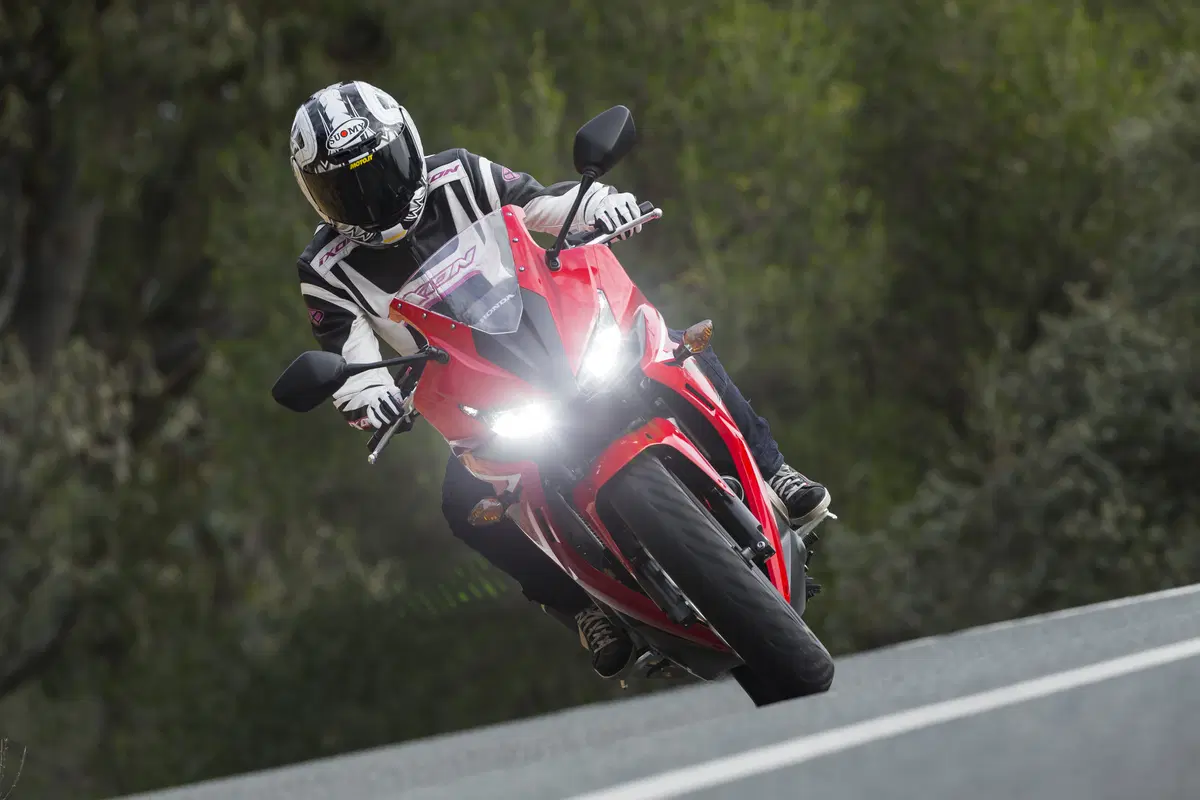Honda CBR500R (5)