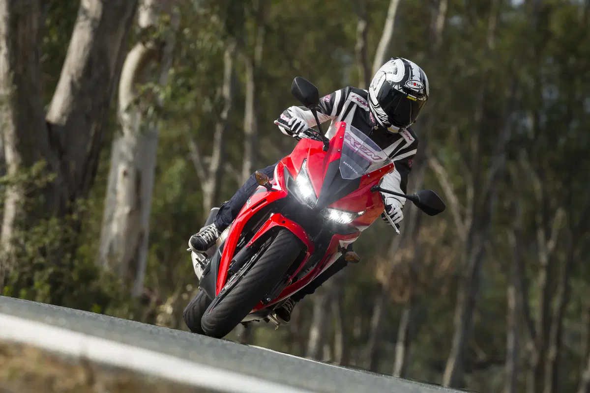 Honda CBR500R (6)