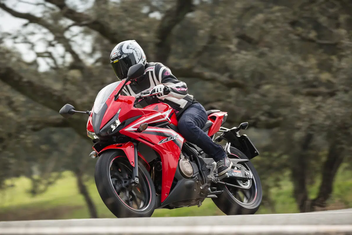 Honda CBR500R (7)