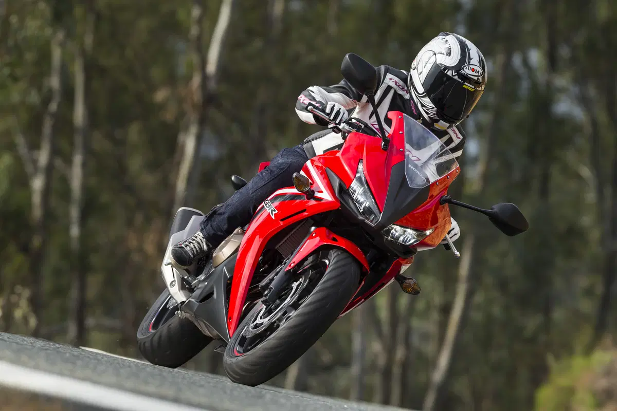 Honda CBR500R (9)