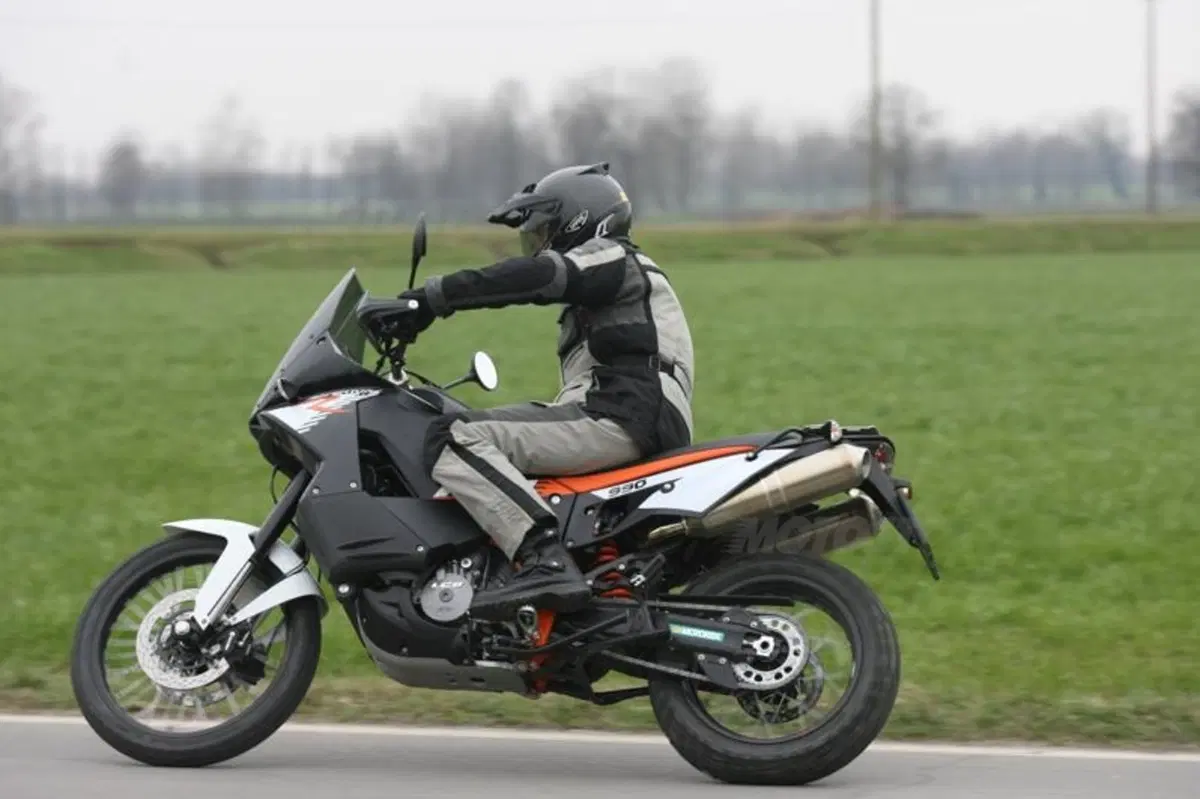 KTM Adventure 990 R  (5)