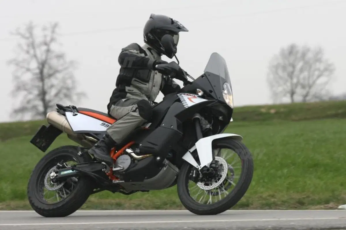 KTM Adventure 990 R  (9)