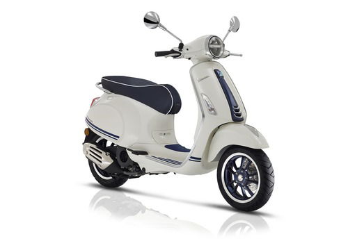 Vespa Yacht Club e Vespa Notte: in vendita due serie speciali (4)