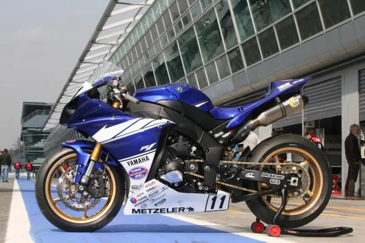 Yamaha R Series Cup 2010