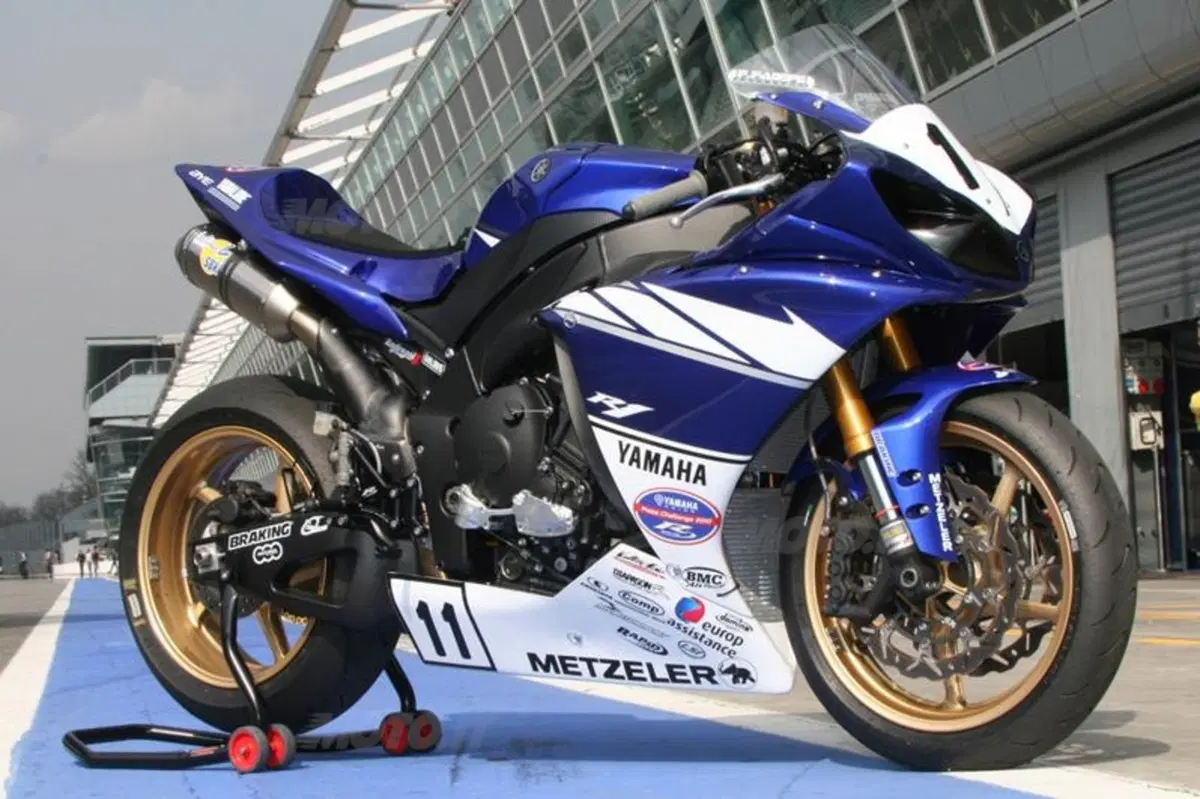 Yamaha R Series Cup 2010 (3)