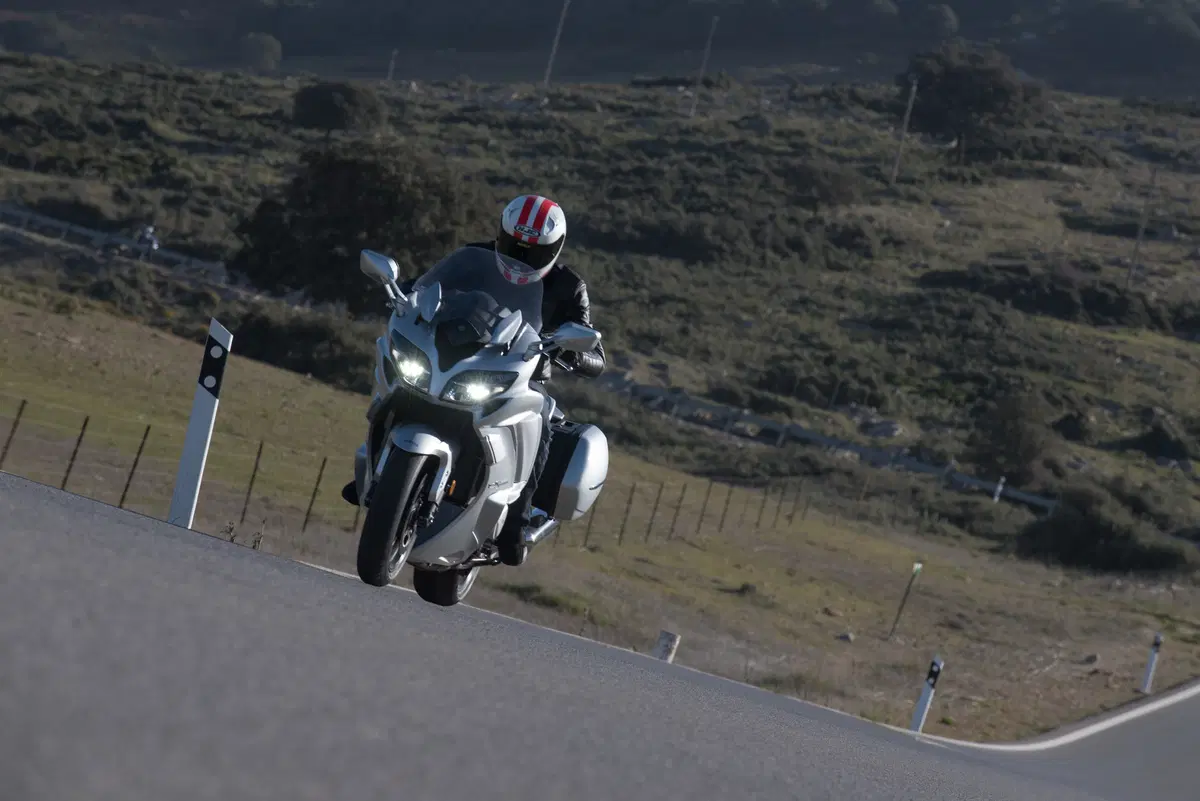 Yamaha FJR 1300 AE 2016 (7)