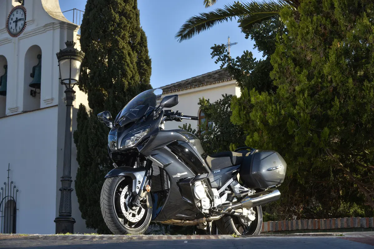 Yamaha FJR 1300 AE 2016 (10)