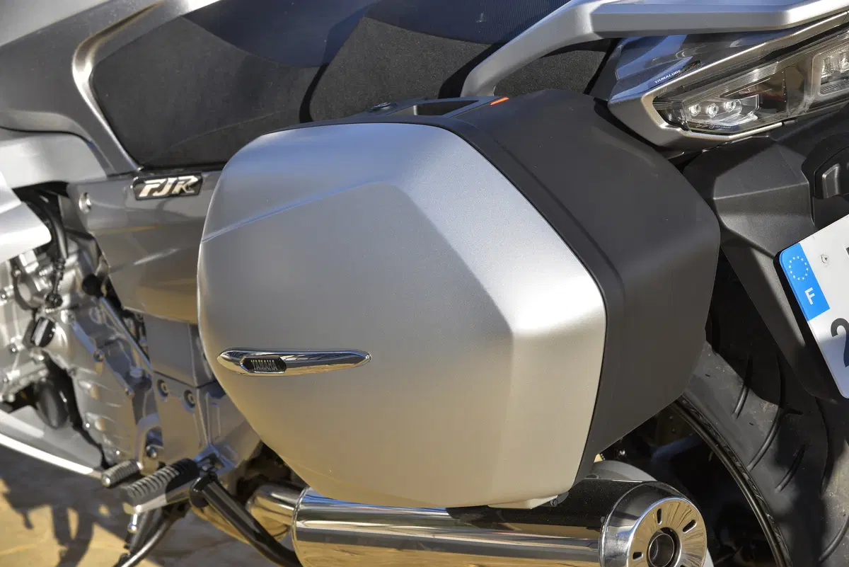 Yamaha FJR 1300 AE 2016 (22)