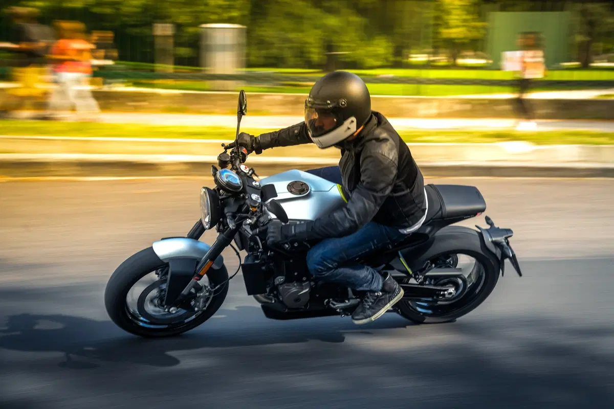 Husqvarna Vitpilen 701, il futuro è bello (5)