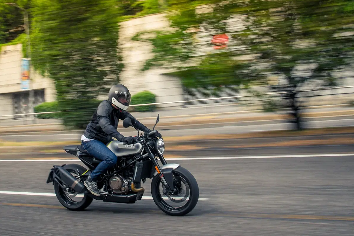 Husqvarna Vitpilen 701, il futuro è bello (8)