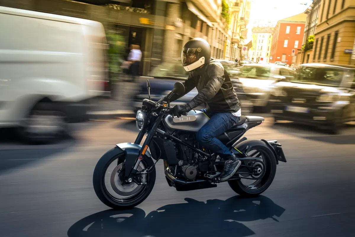 Husqvarna Vitpilen 701, il futuro è bello (15)