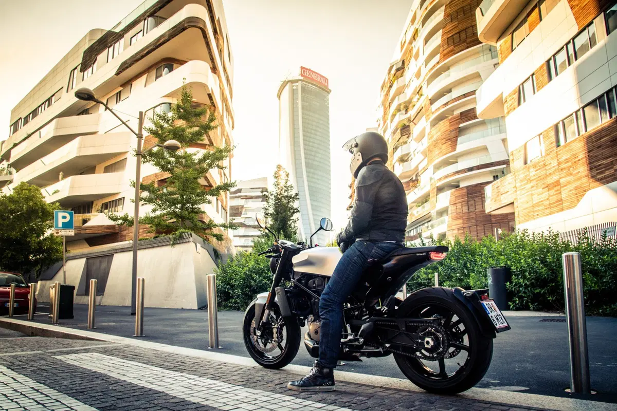 Husqvarna Vitpilen 701, il futuro è bello (24)