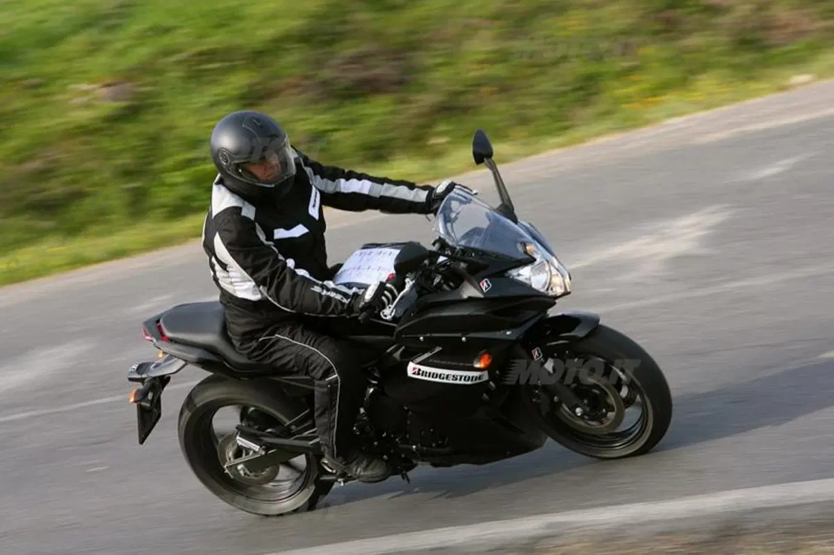 Bridgestone Battlax BT-023 (5)