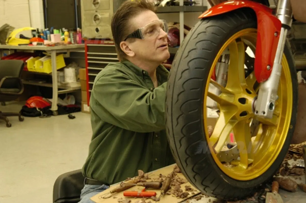 Erik Buell, a ruota libera (7)