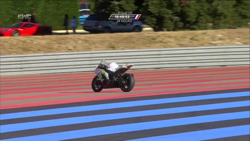Bol d'Or 2015: moto e... balletto