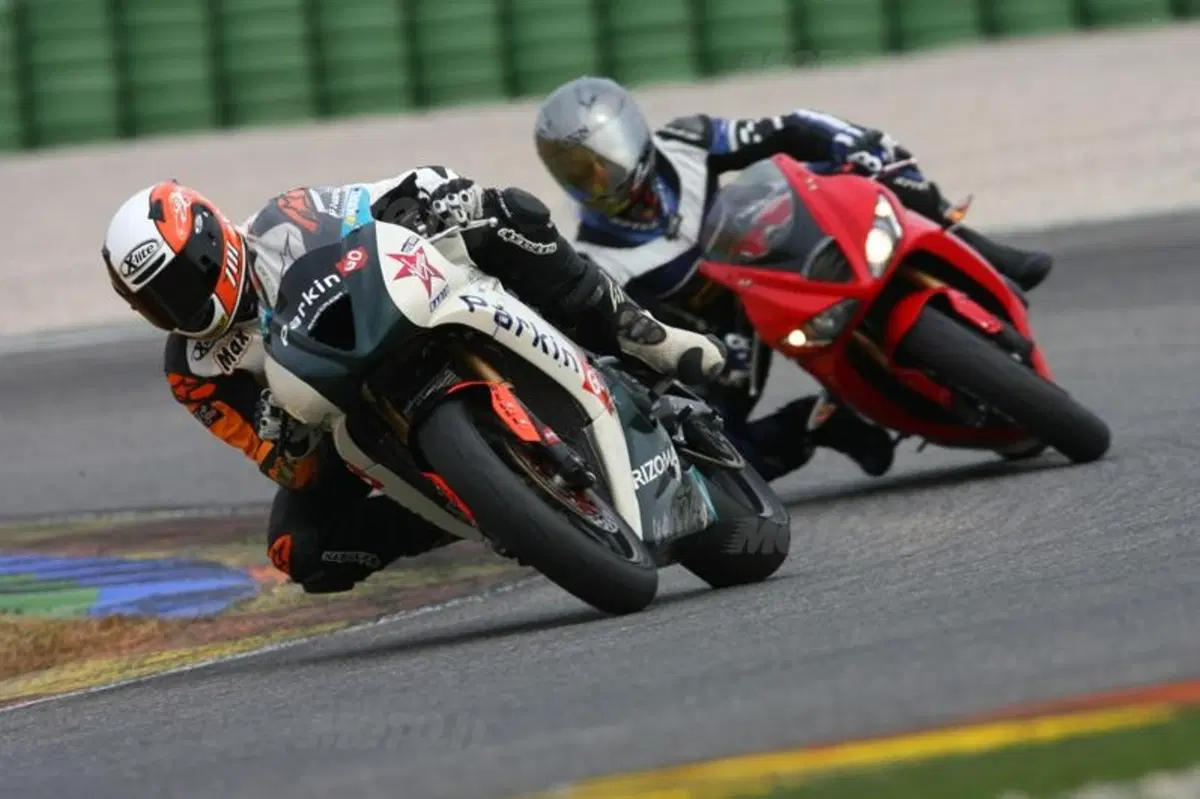 Triumph Daytona 675  (2)