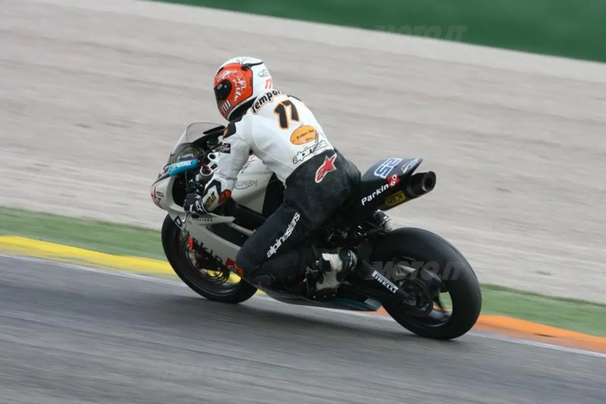 Triumph Daytona 675  (4)