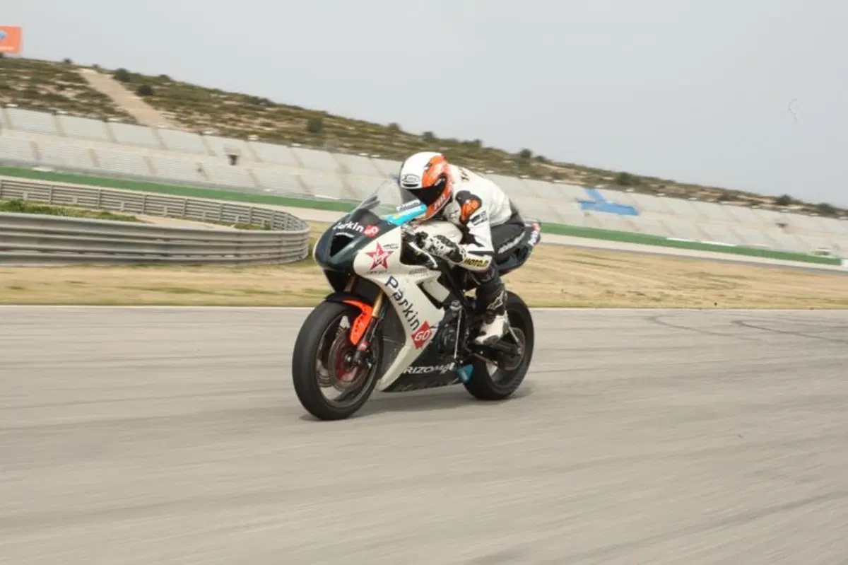 Triumph Daytona 675  (7)