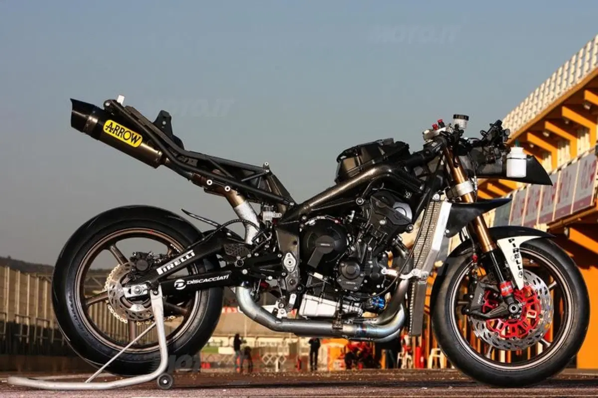 Triumph Daytona 675  (17)