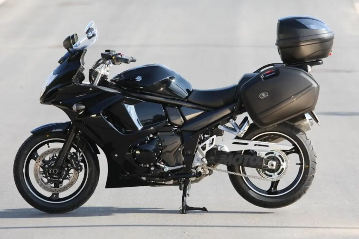Suzuki GSX1250FA Traveller