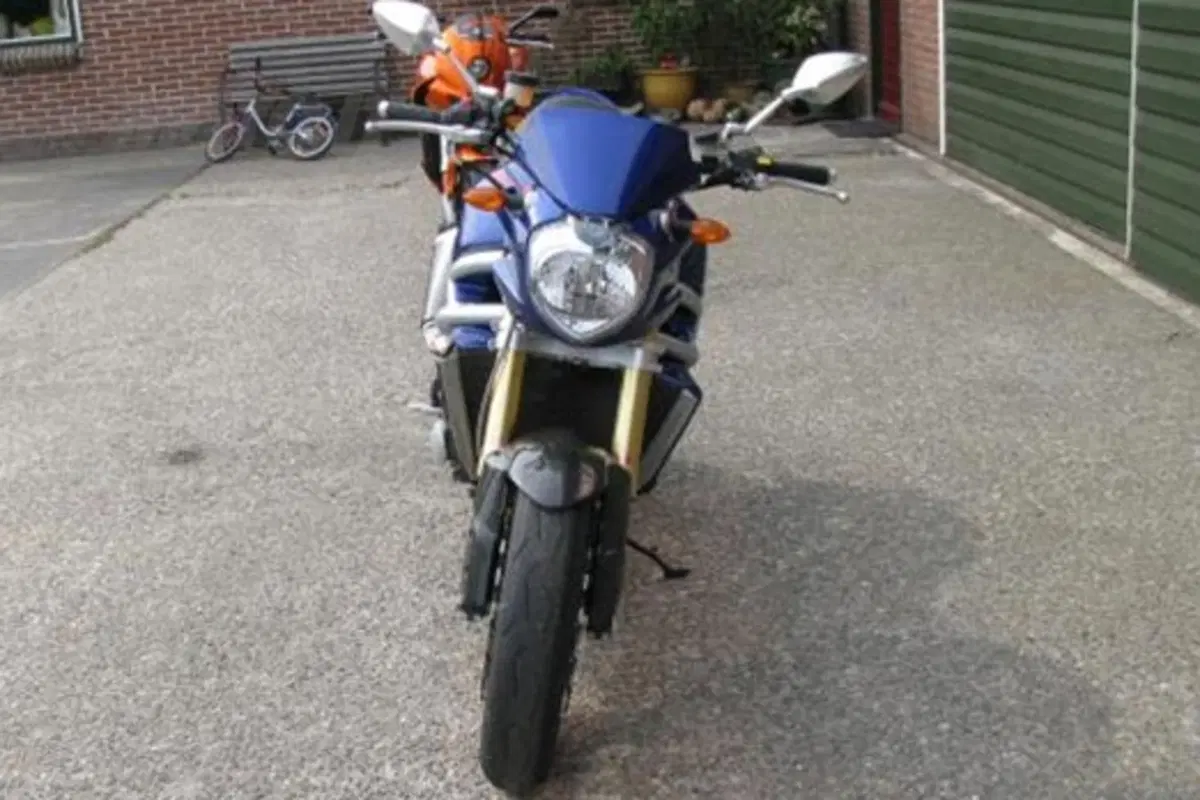 Bakker Grizzly Allround, la bestia per i giramondo veloci (9)