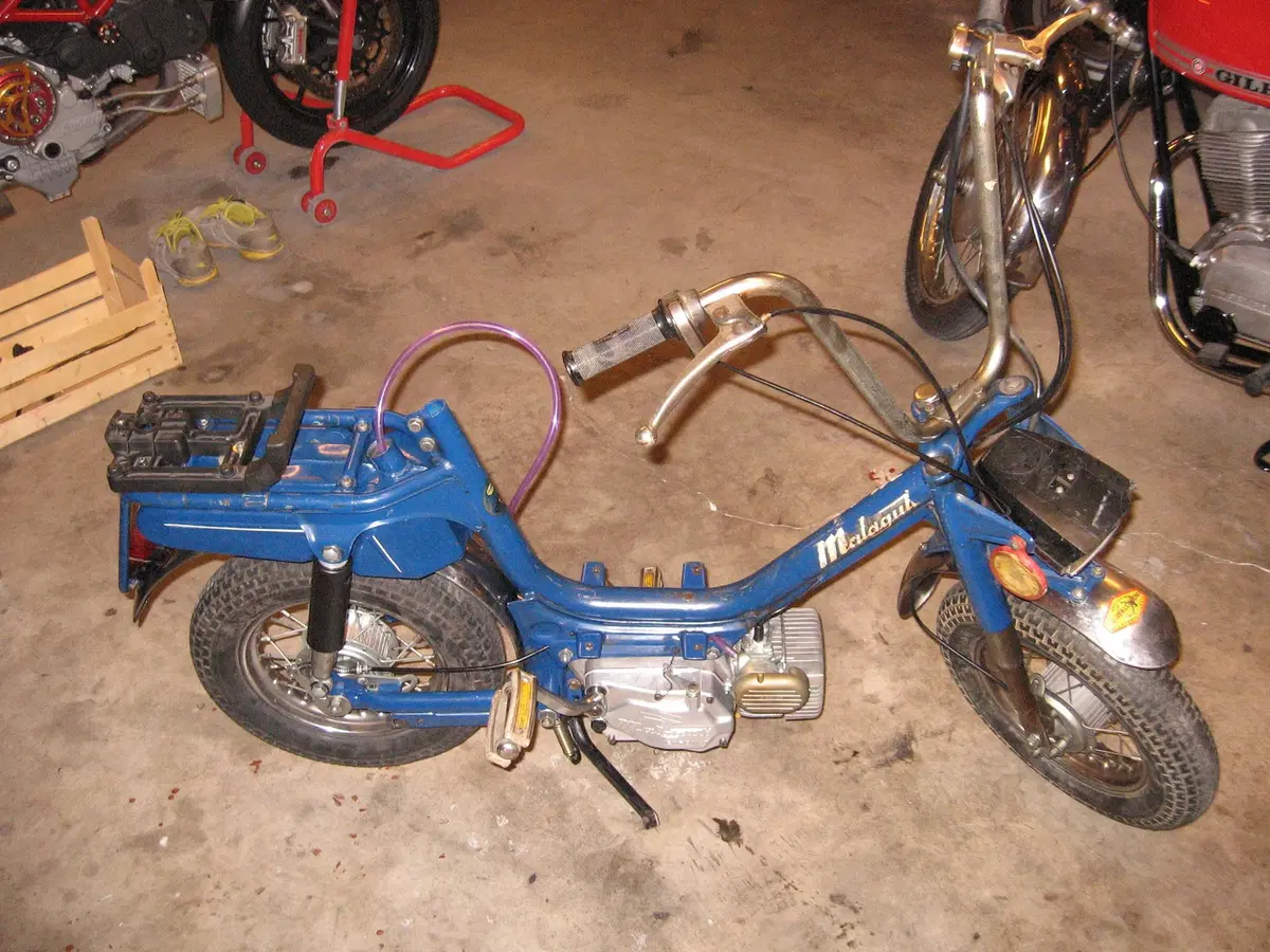 Restaurando fai da te: Malaguti Motorik 50 (70)