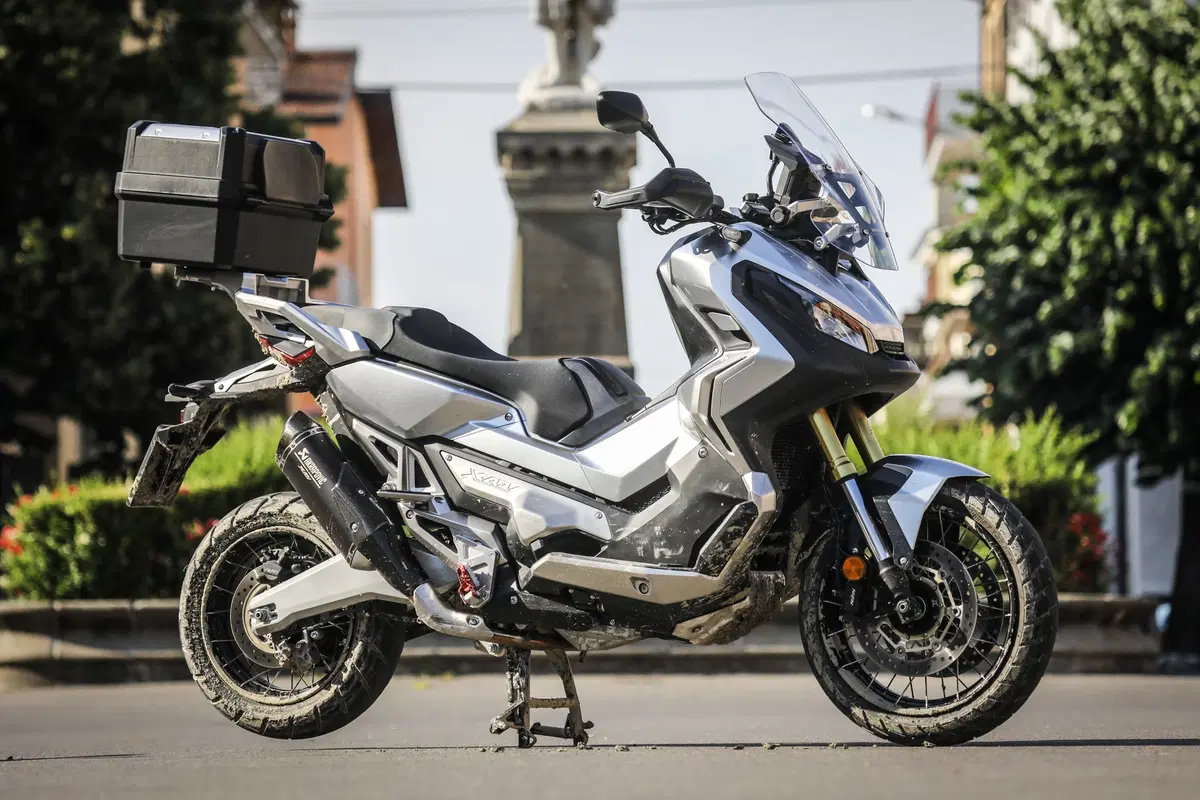 Sfida maxiscooter: Honda X-ADV vs Yamaha TMAX 2018 (23)