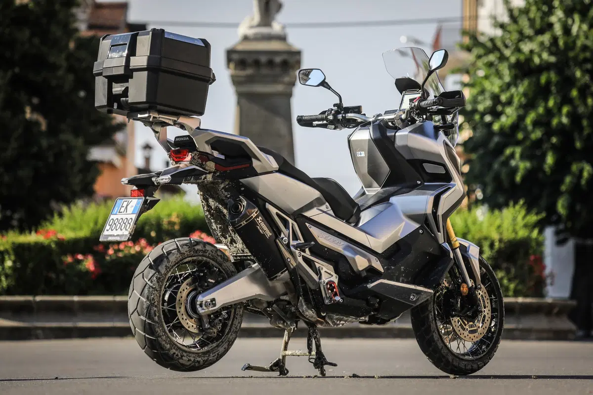 Sfida maxiscooter: Honda X-ADV vs Yamaha TMAX 2018 (24)