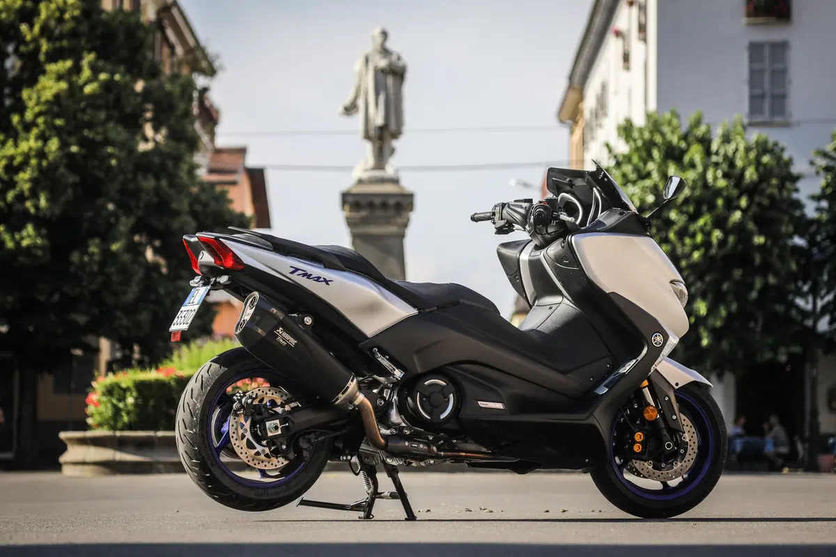 Sfida maxiscooter: Honda X-ADV vs Yamaha TMAX 2018 (45)