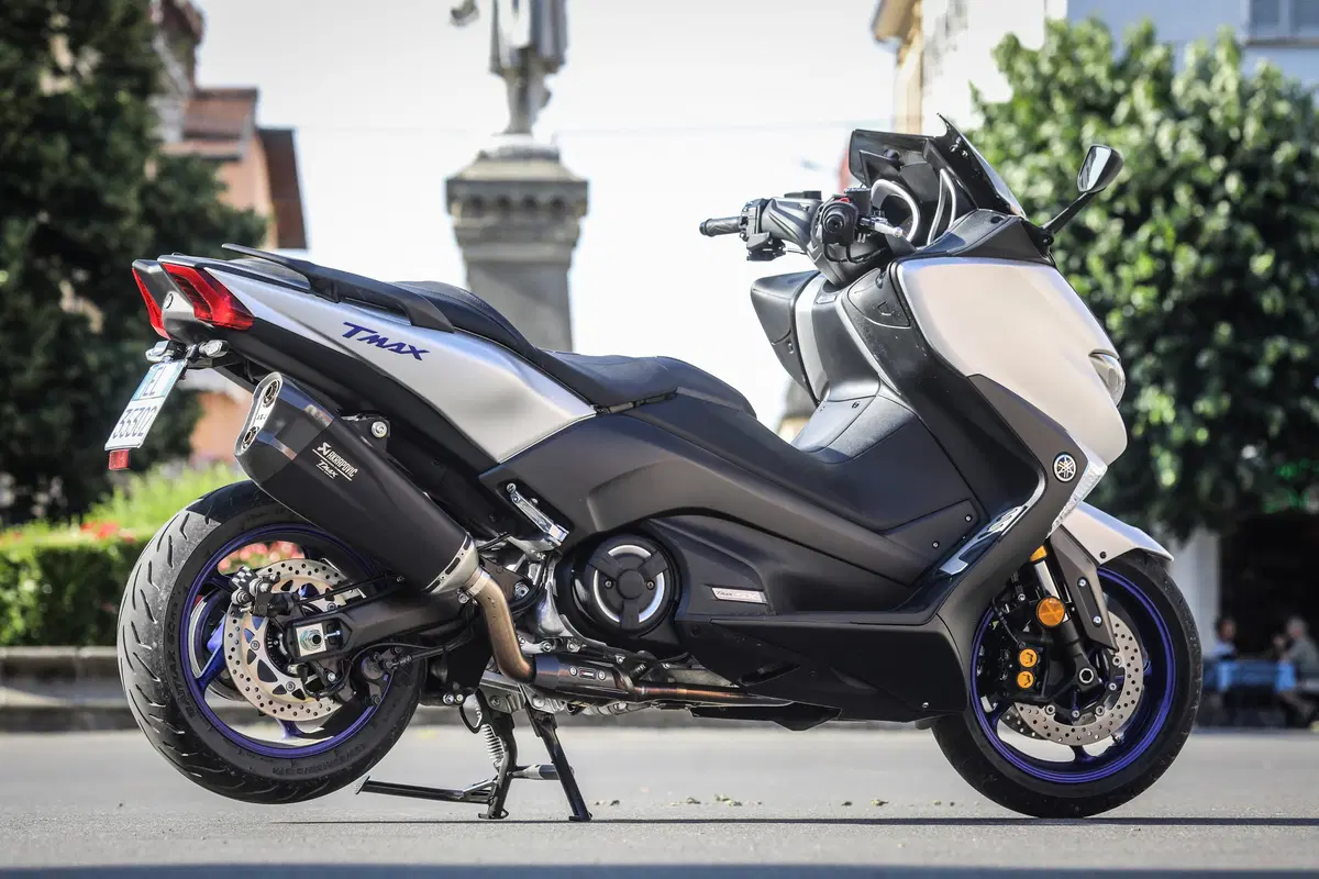 Sfida maxiscooter: Honda X-ADV vs Yamaha TMAX 2018 (40)