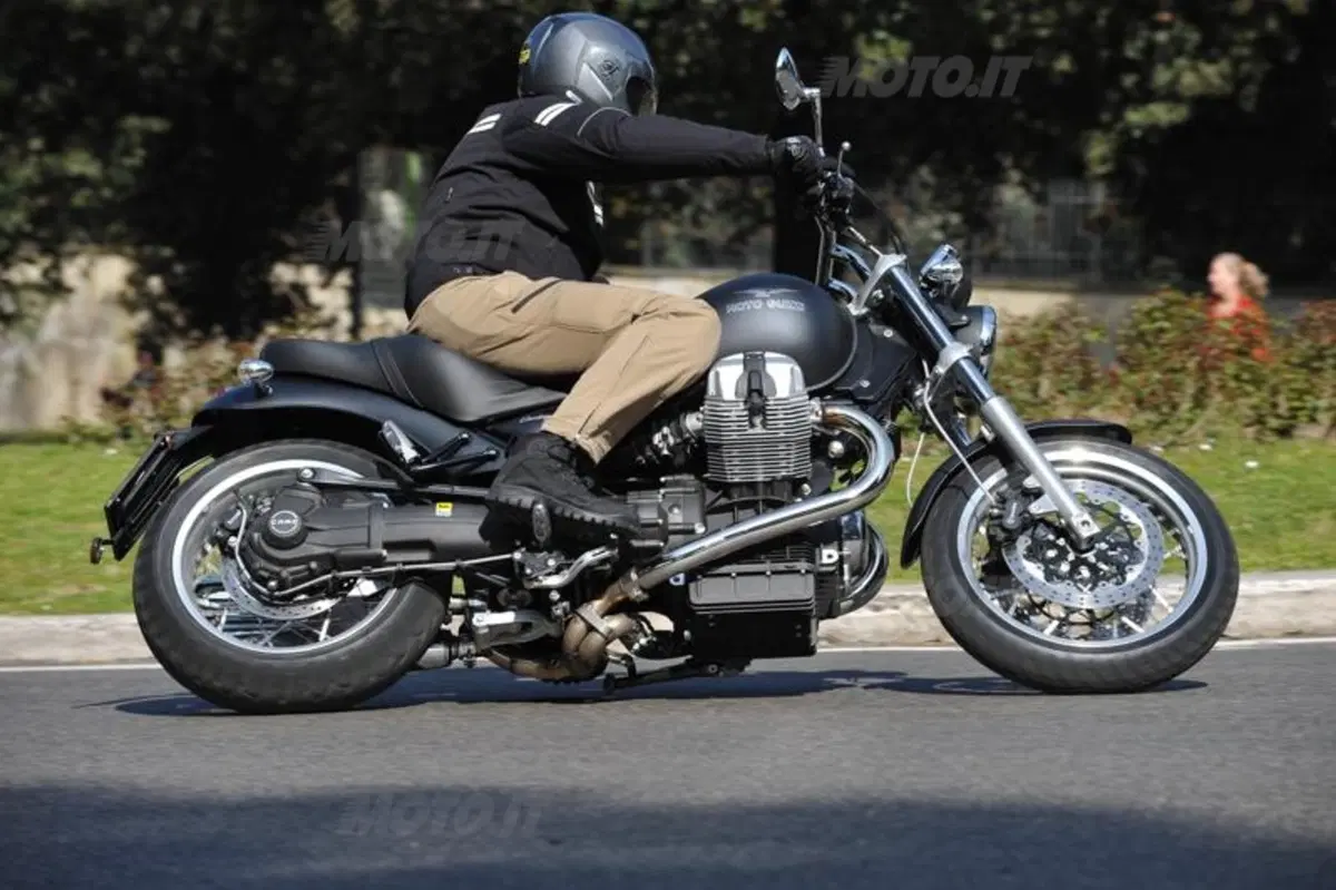 Moto Guzzi Bellagio 940  (2)