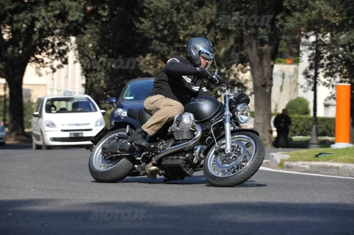 Moto Guzzi Bellagio 940  (6)