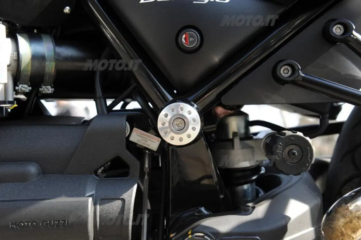 Moto Guzzi Bellagio 940  (15)
