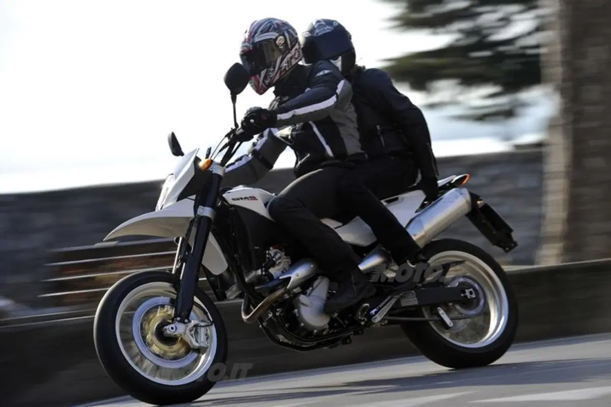 Le nuove Husqvarna SM e TE 630 2010 (2)