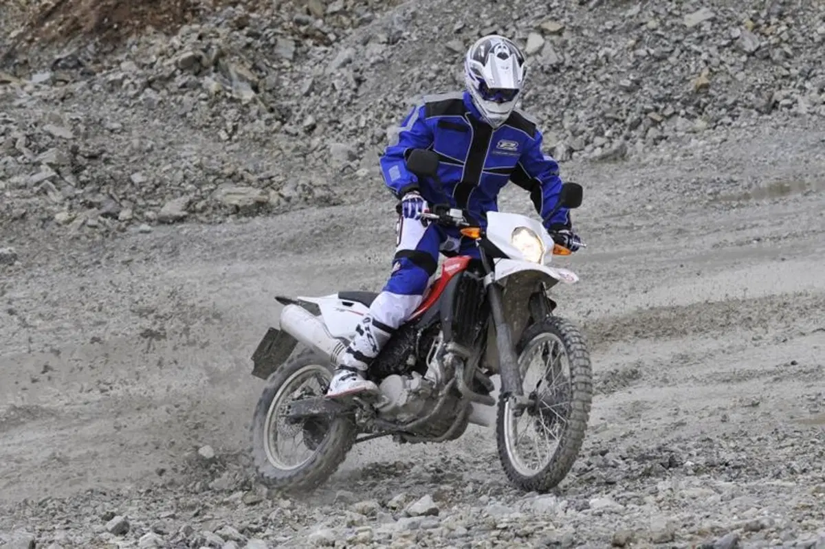Husqvarna TE 630 e SM 630  (4)
