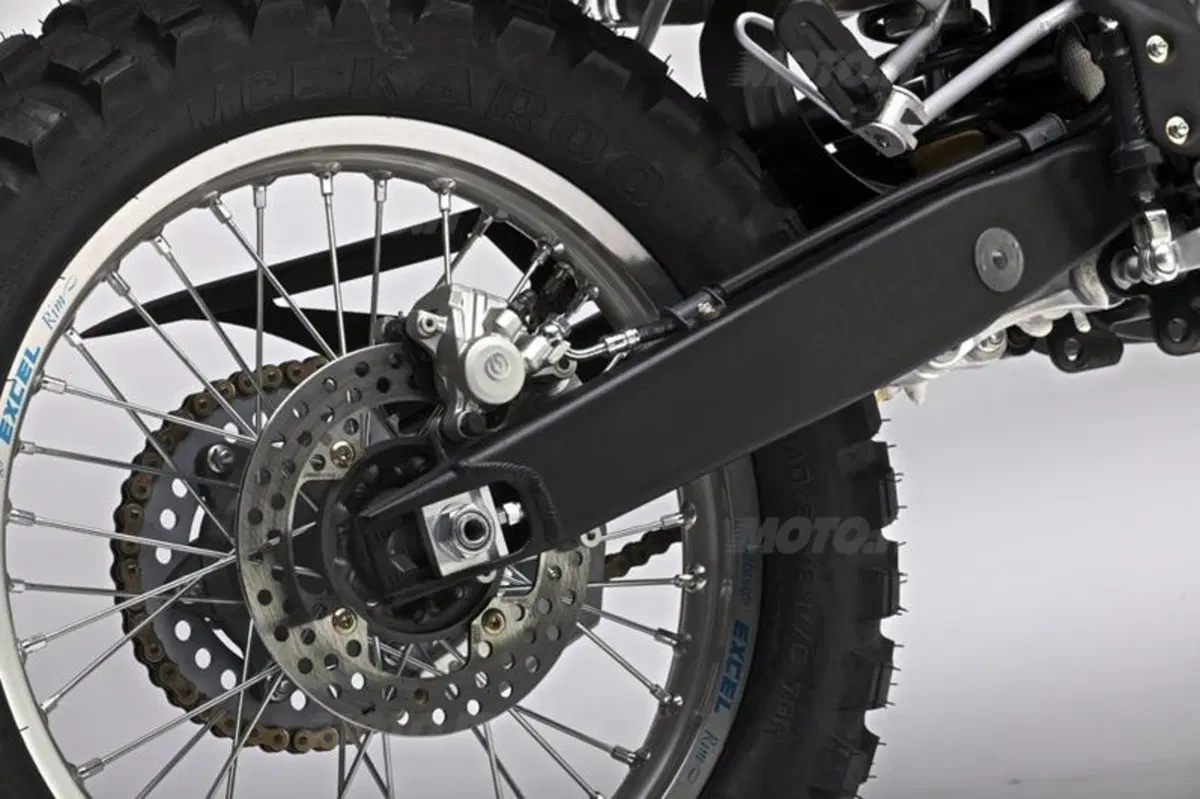 Husqvarna TE 630 e SM 630  (37)