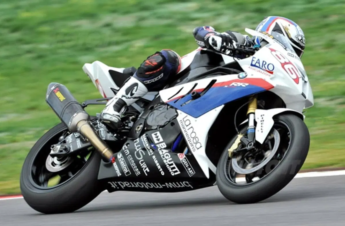 La Superstock 1000 FIM Cup parla italiano  (6)