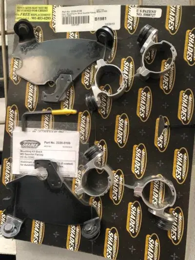 Attacchi sgancio rapido Cupolino Harley XL 1200 C Parts Europe