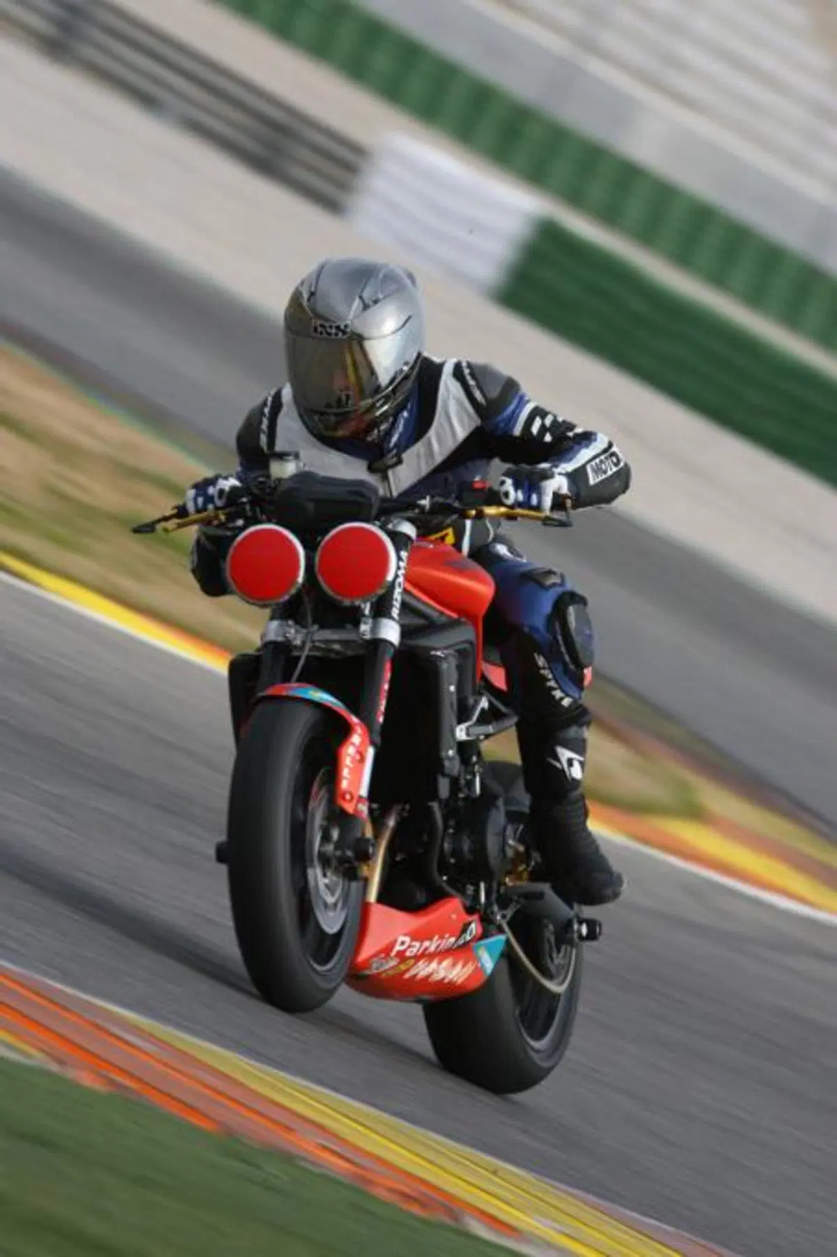 Triumph Street Triple 675 Trofeo  (8)