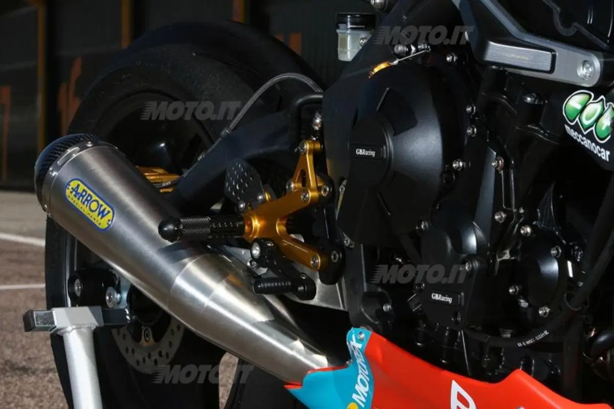 Triumph Street Triple 675 Trofeo  (19)