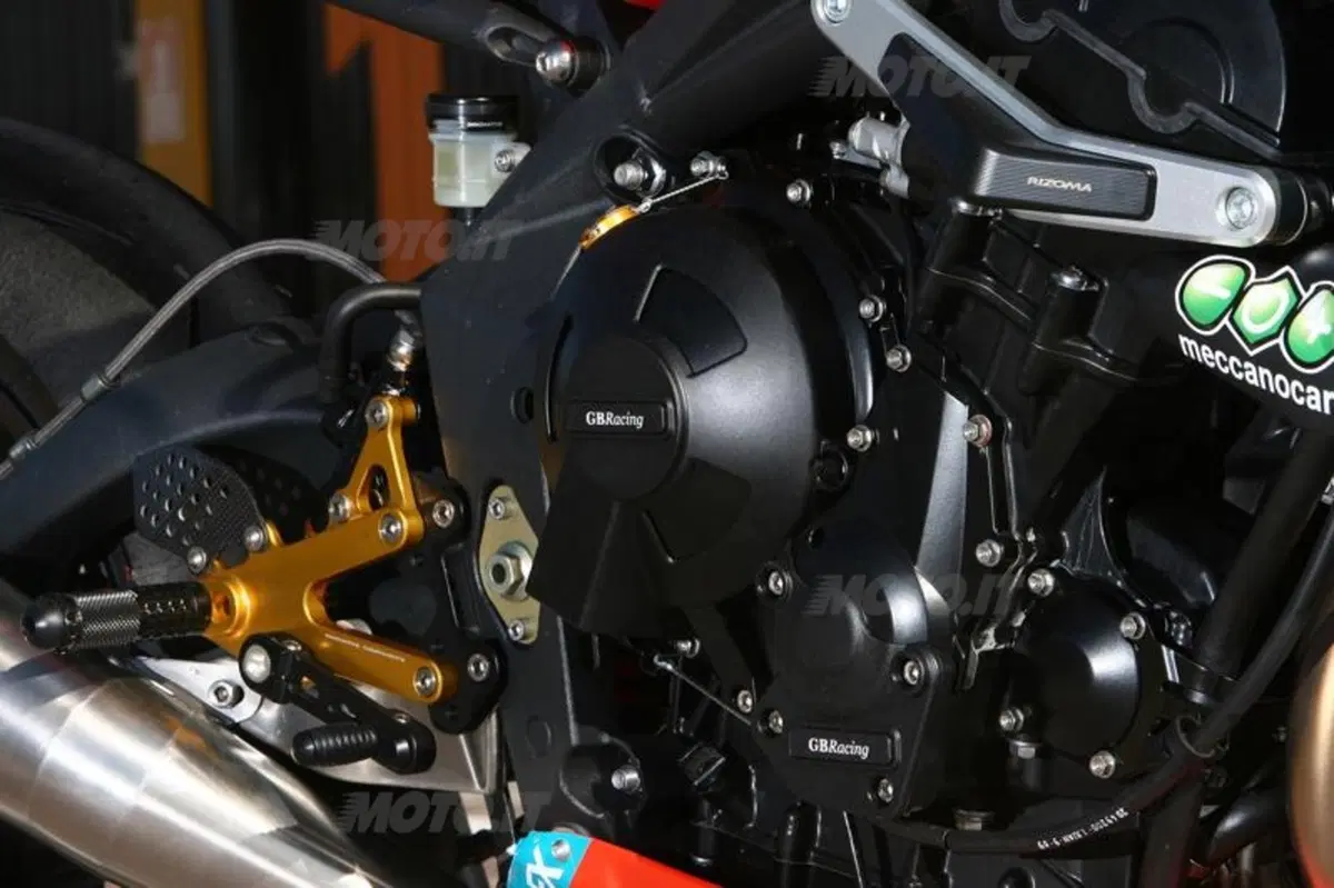 Triumph Street Triple 675 Trofeo  (20)