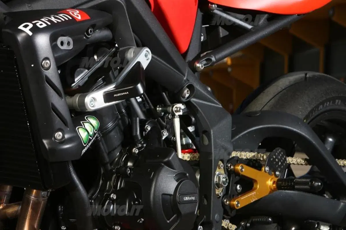 Triumph Street Triple 675 Trofeo  (26)