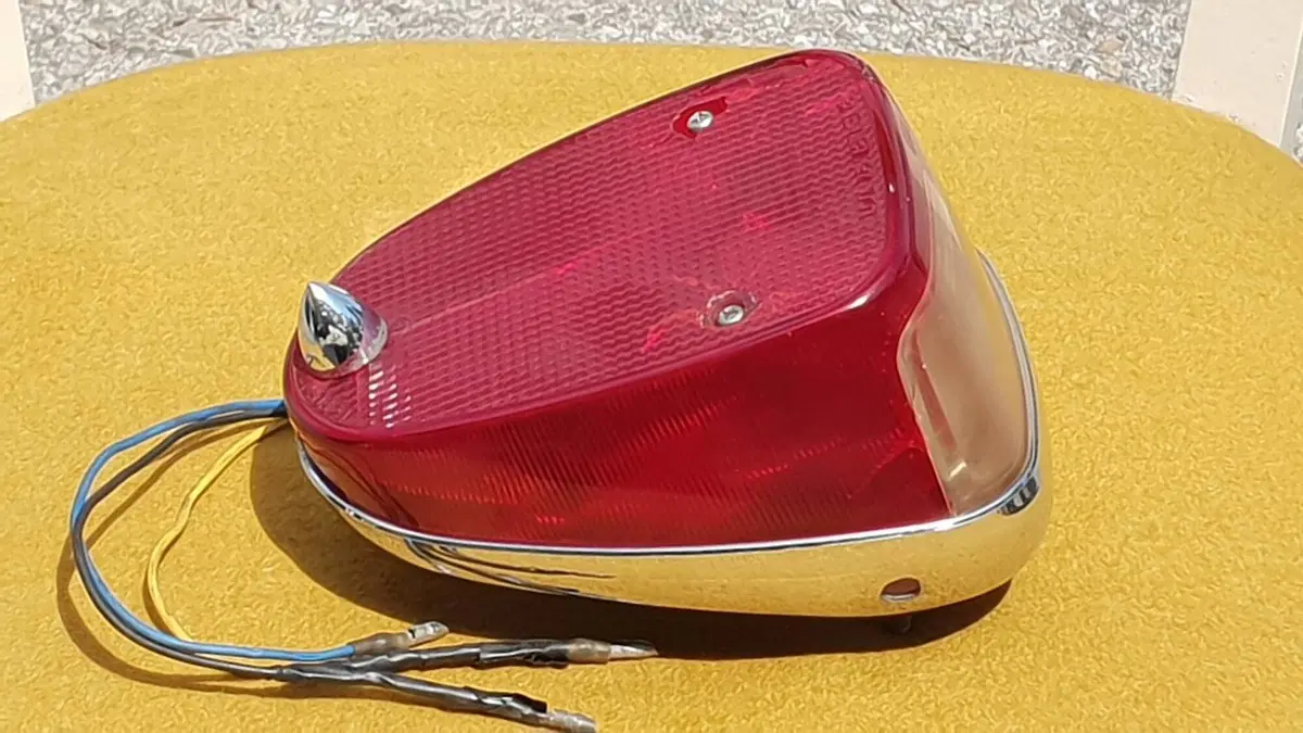 Fanale posteriore Yamaha Dragstar 650 Classic (4)