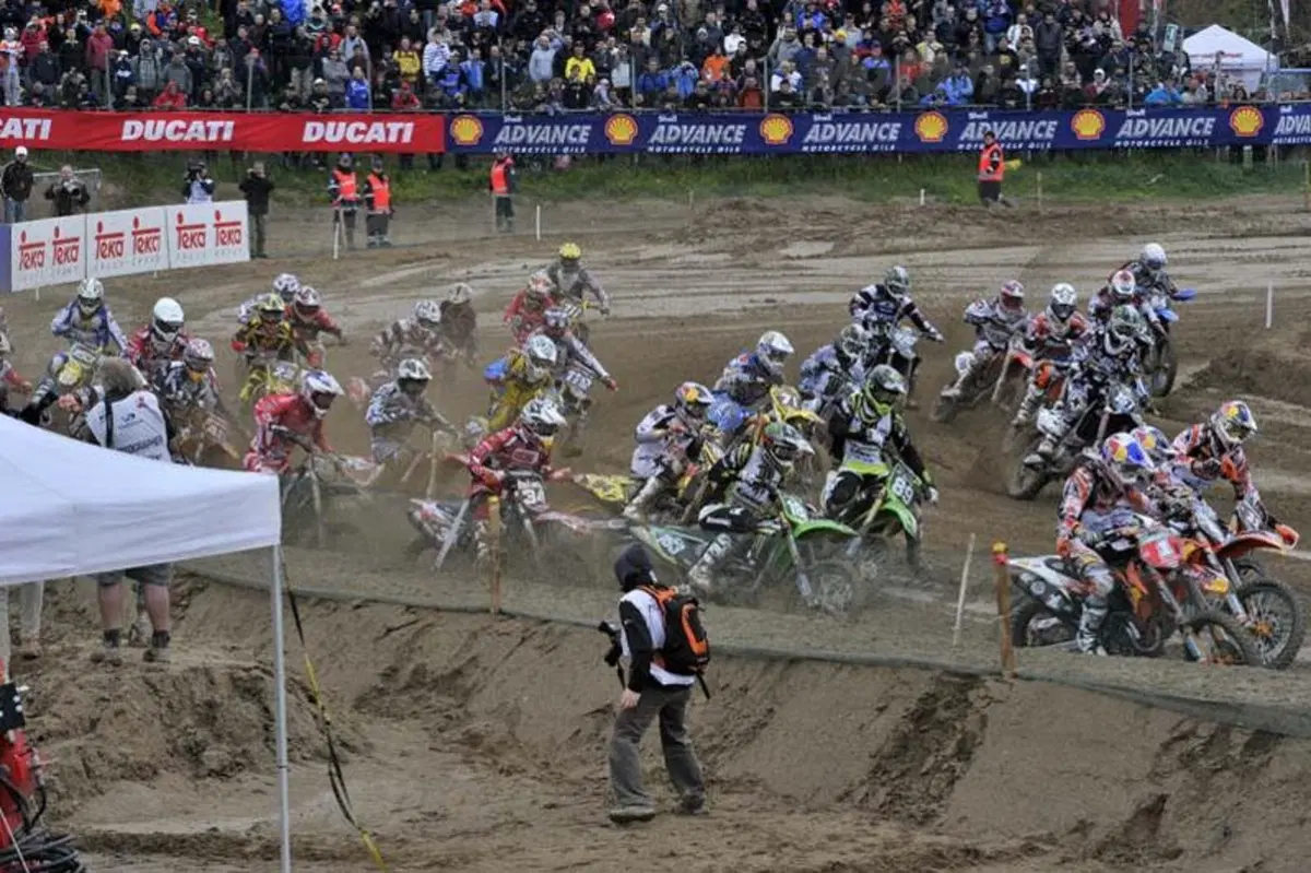 Sorpasso Cairoli a Mantova (9)