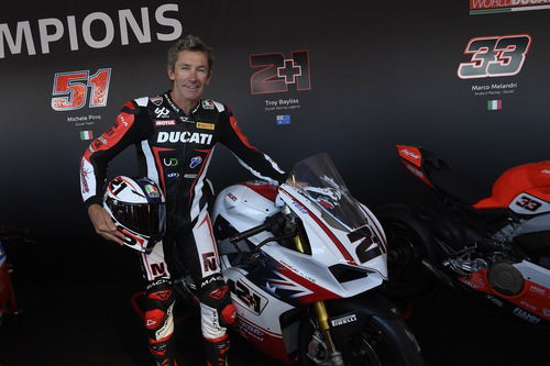 Ducati, conclusa l’asta: aggiudicate le tredici Panigale V4 S della “Race of Champions” (3)