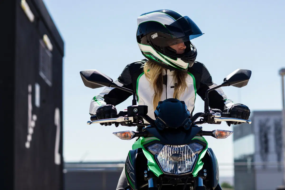Kawasaki 2019: nuove colorazioni per Z 900RS, Z650, Versys 650 e Vulcan S (12)